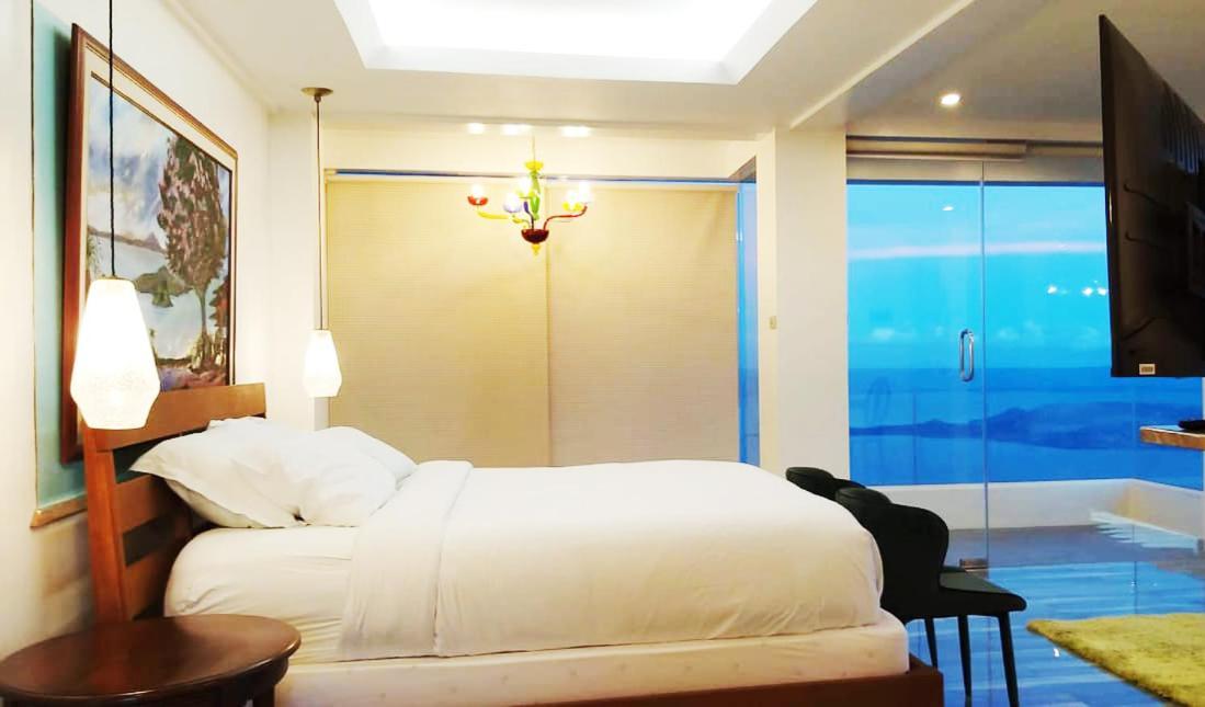 The Carmelence View Bed & Breakfast Tagaytay City Exterior photo