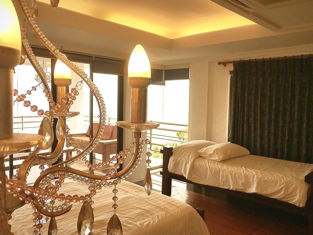 The Carmelence View Bed & Breakfast Tagaytay City Exterior photo