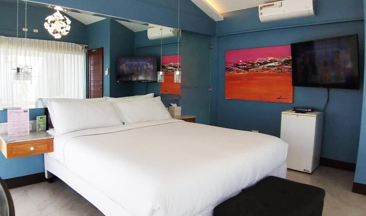 The Carmelence View Bed & Breakfast Tagaytay City Exterior photo